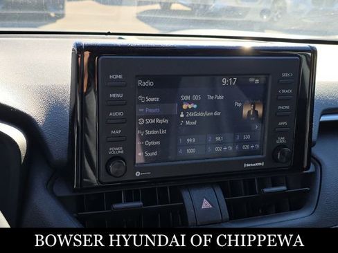 Used 2021 Toyota RAV4 XLE image 13