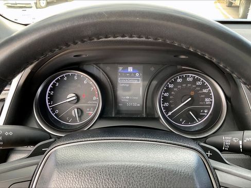 Used 2024 Toyota Camry SE image 25