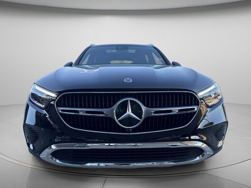 Certified 2025 Mercedes-Benz GLC 300 image 8