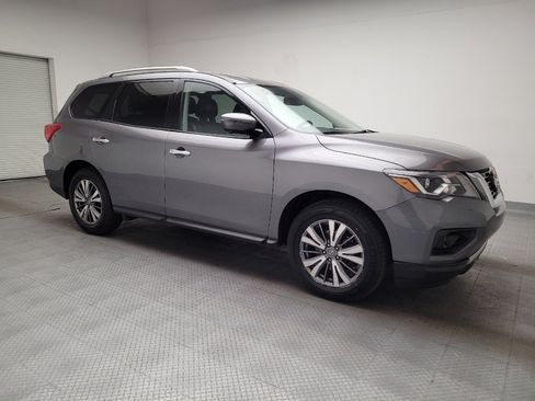 Used 2020 Nissan Pathfinder SL FWD image 11