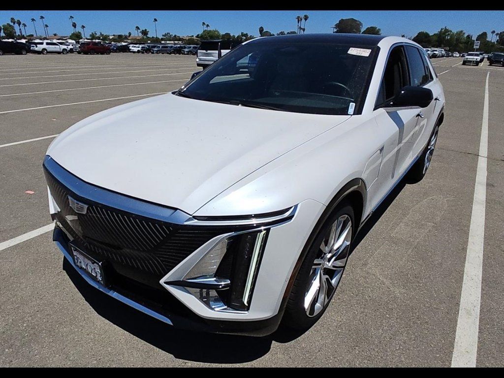 Used 2024 Cadillac Lyriq Luxury w/ Nappa Leather Package RWD image 3