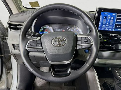 Used 2022 Toyota Highlander Platinum AWD/4WD image 13