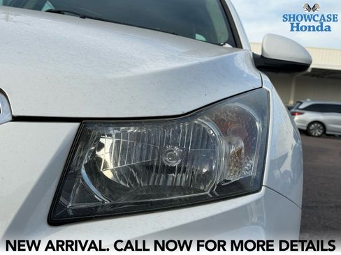 Used 2015 Chevrolet Cruze LTZ w/ Sun, Sound and Sport Package image 11