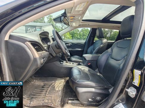 Used 2015 Jeep Cherokee Limited w/ Luxury Group AWD/4WD image 18