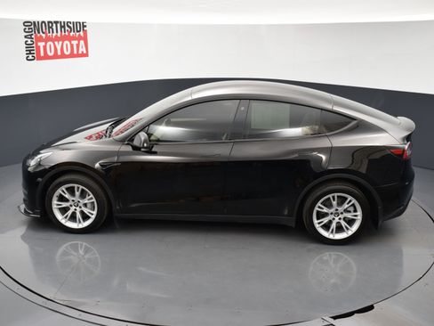 Used 2023 Tesla Model Y Long Range image 23