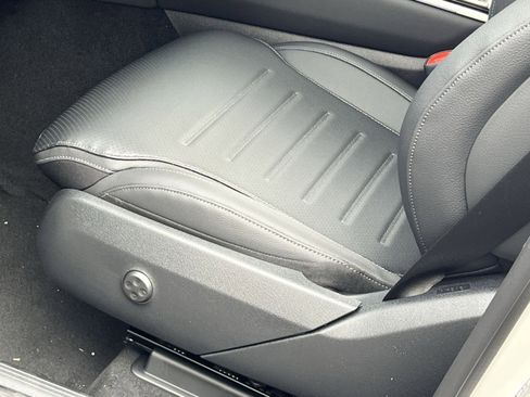 New 2026 Mercedes-Benz GLC 300 4MATIC image 12