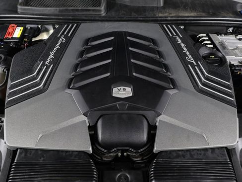 Used 2019 Lamborghini Urus image 22