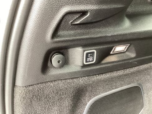 Used 2021 Jeep Grand Cherokee L Summit w/ Luxury Tech Group V image 29