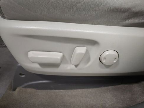 Used 2017 Toyota Sienna XLE image 15