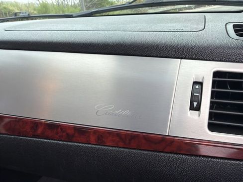 Used 2014 Cadillac Escalade Luxury RWD image 22