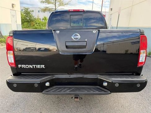 Used 2018 Nissan Frontier PRO-4X AWD/4WD image 16