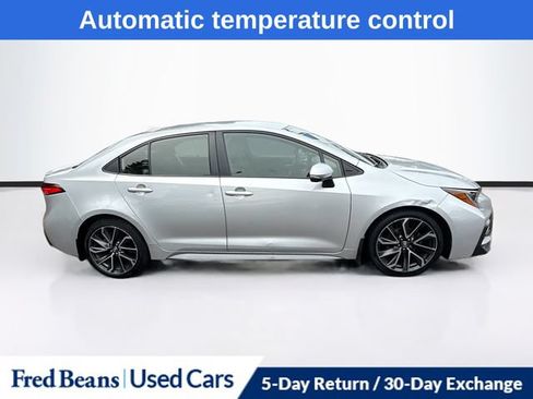 Used 2022 Toyota Corolla SE FWD image 11