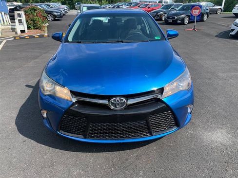 Used 2017 Toyota Camry SE image 9