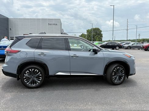 Used 2026 Nissan Rogue Platinum w/ Platinum Premium Package AWD/4WD image 6
