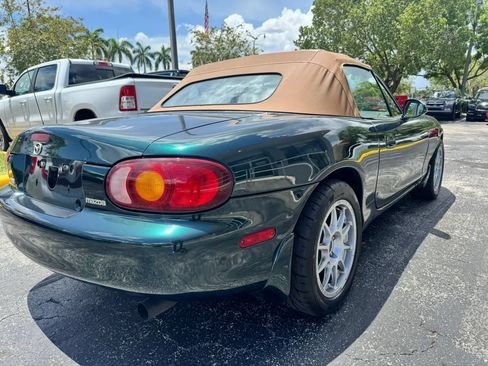 Used 1999 MAZDA MX-5 Miata RWD image 4