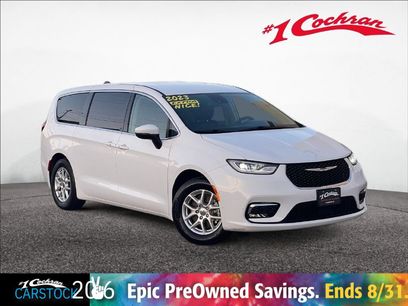 Used 2023 Chrysler Pacifica Touring-L