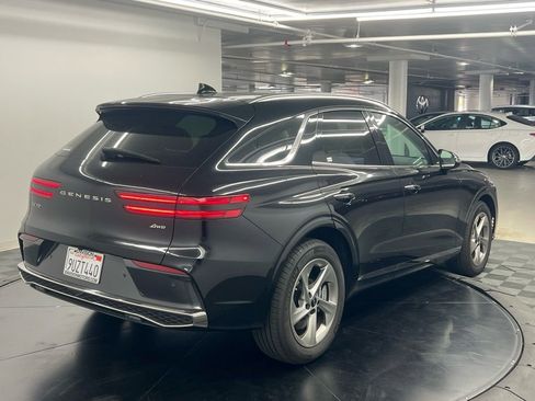 Used 2026 Genesis GV70 2.5T Select image 4