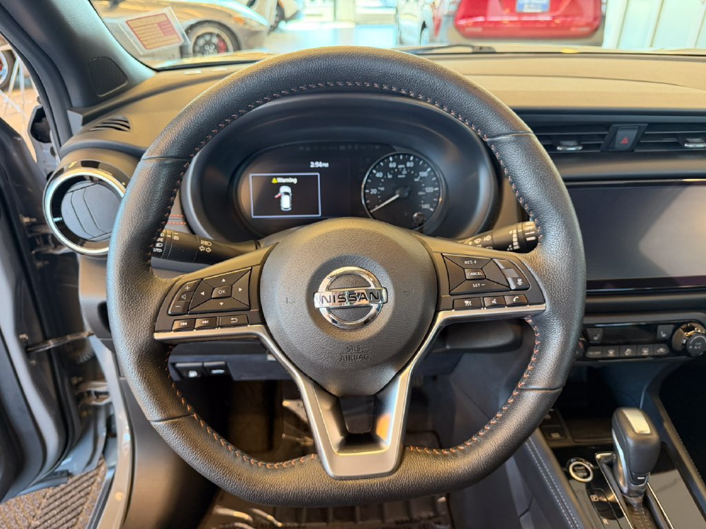 Used 2021 Nissan Kicks SR w/ SR Premium Package FWD image 15