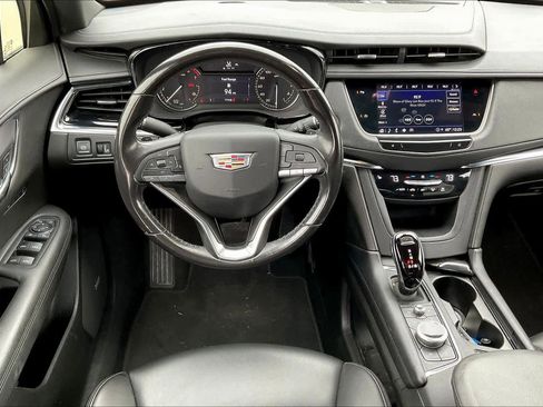 Used 2022 Cadillac XT6 Luxury image 5