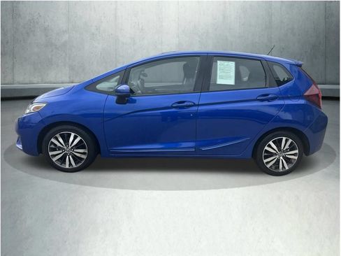 Used 2017 Honda Fit EX image 2