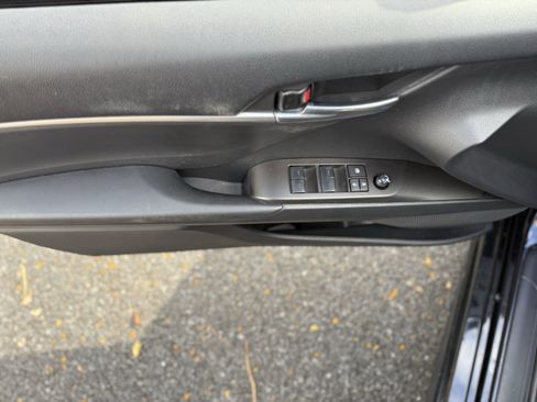 Used 2023 Toyota Camry SE image 25