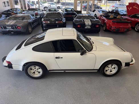 Used 1988 Porsche 911 Carrera RWD image 12