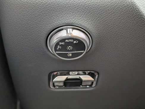 Used 2026 Mercedes-Benz GLC 300 4MATIC image 21