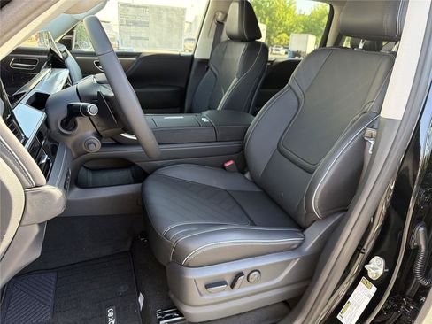 New 2026 INFINITI QX80 Luxe w/ Cargo Package AWD/4WD image 18