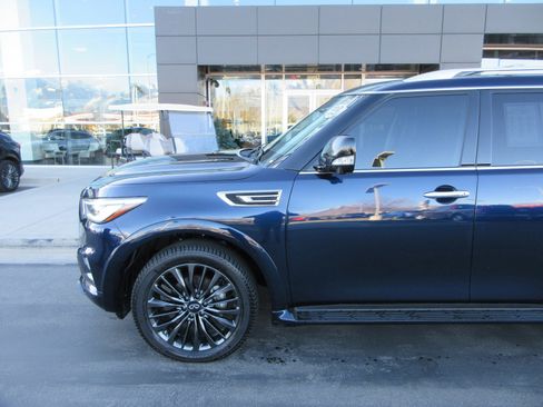 Used 2022 INFINITI QX80 Premium Select w/ Cargo Package image 2