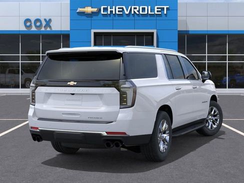 New 2026 Chevrolet Suburban Premier image 4