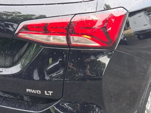 Used 2022 Chevrolet Equinox LT AWD/4WD image 7