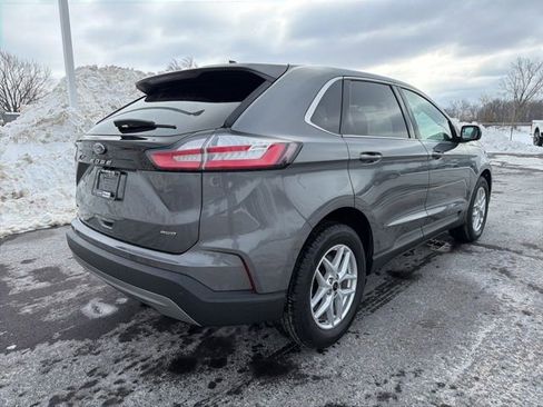 Used 2024 Ford Edge SEL image 3
