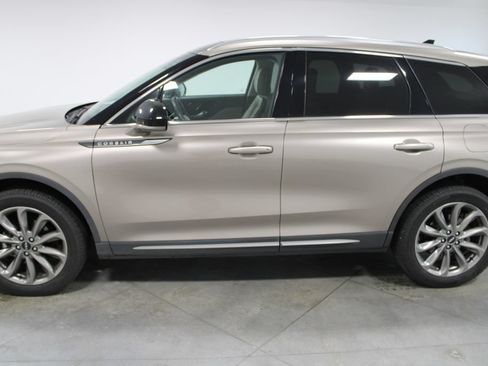 Used 2020 Lincoln Corsair FWD w/ Premium Package image 6