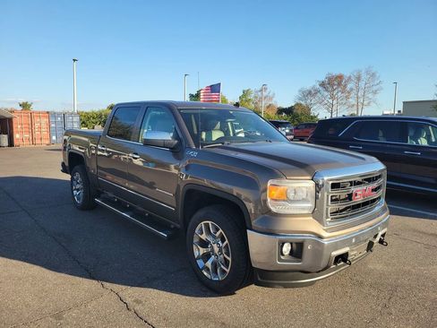 Used 2014 GMC Sierra 1500 SLT w/ SLT Crew Cab Value Package image 10