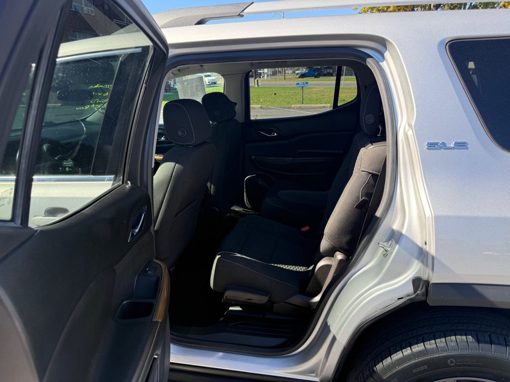 Used 2017 GMC Acadia SLE w/ Driver Alert Package I AWD/4WD image 6