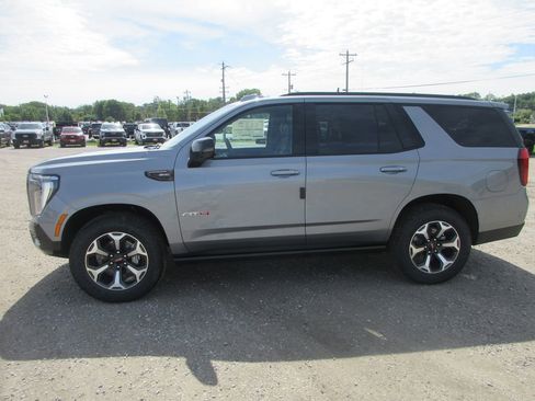 New 2026 GMC Yukon AT4 Ultimate AWD/4WD image 7
