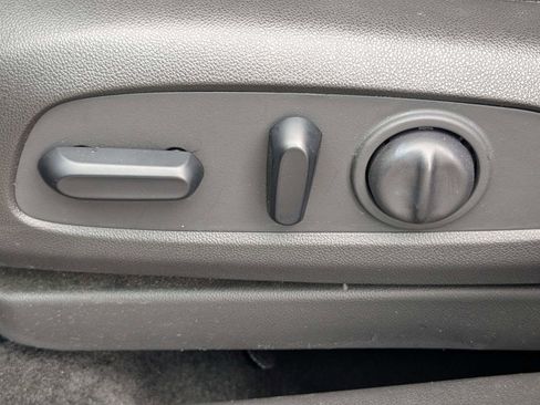 Used 2022 Chevrolet TrailBlazer LT w/ Convenience Package image 21