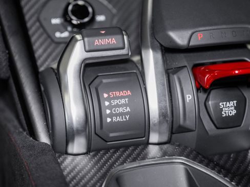 Used 2024 Lamborghini Urus Performante AWD/4WD image 45