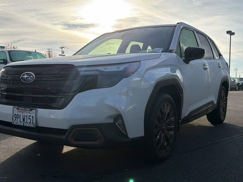 Used 2025 Subaru Forester Sport image 9