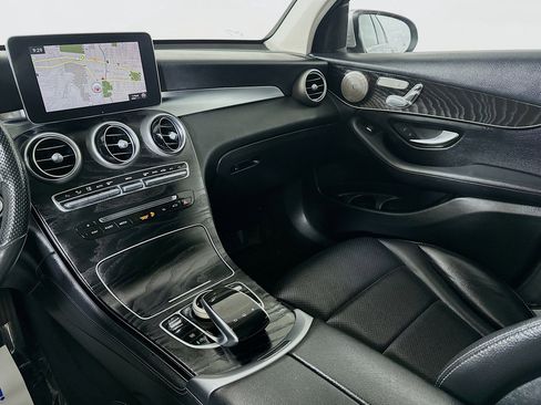 Used 2016 Mercedes-Benz GLC 300 4MATIC image 25