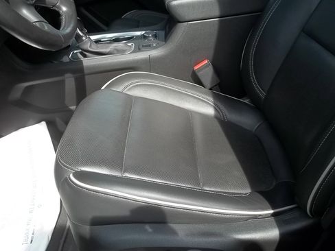 Used 2022 Chevrolet Traverse Premier w/ Redline Edition image 8