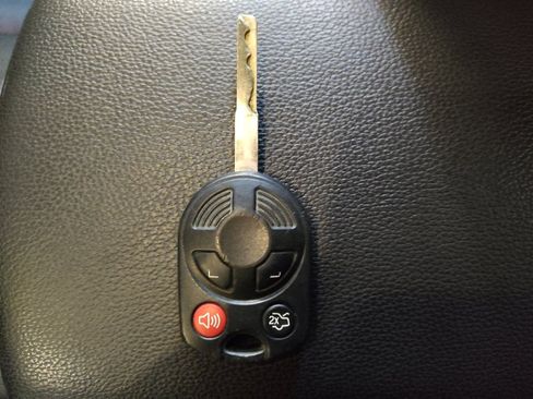 Used 2017 Ford Escape SE w/ Equipment Group 201A image 32