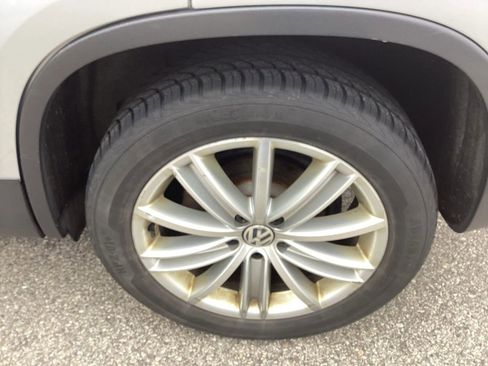 Used 2014 Volkswagen Tiguan SEL image 36