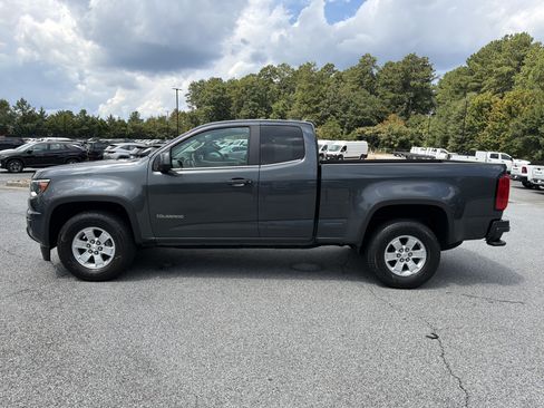 Used 2017 Chevrolet Colorado W/T w/ WT Convenience Package RWD image 4