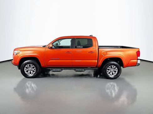Used 2017 Toyota Tacoma SR5 image 7
