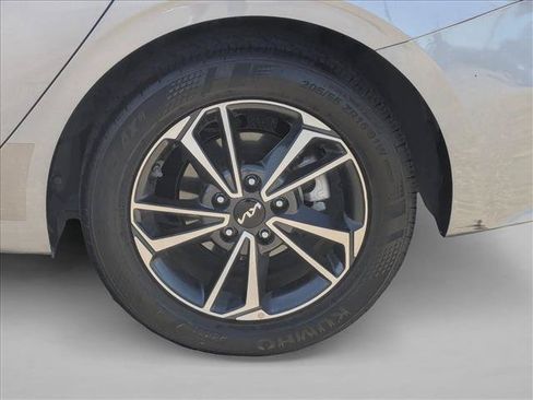 Used 2024 Kia Forte LXS w/ LXS Technology Package FWD image 23