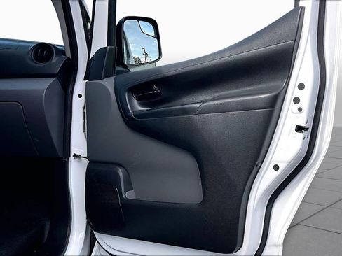 Used 2021 Nissan NV200 S w/ Back Door Glass Package image 23