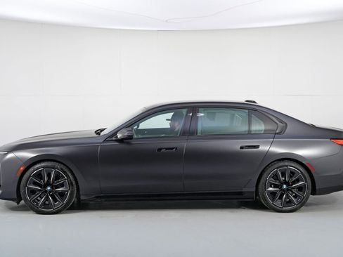 Used 2023 BMW i7 xDrive60 w/ Parking Assistance Package image 61