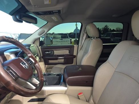 Used 2016 RAM 2500 Laramie w/ Convenience Group AWD/4WD image 16