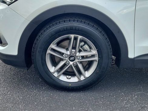 Used 2017 Hyundai Santa Fe Sport FWD image 29